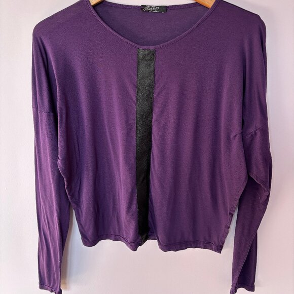 Conquista Batwing Shirt in Purple with Faux Leather Trim - Picture 3 of 8